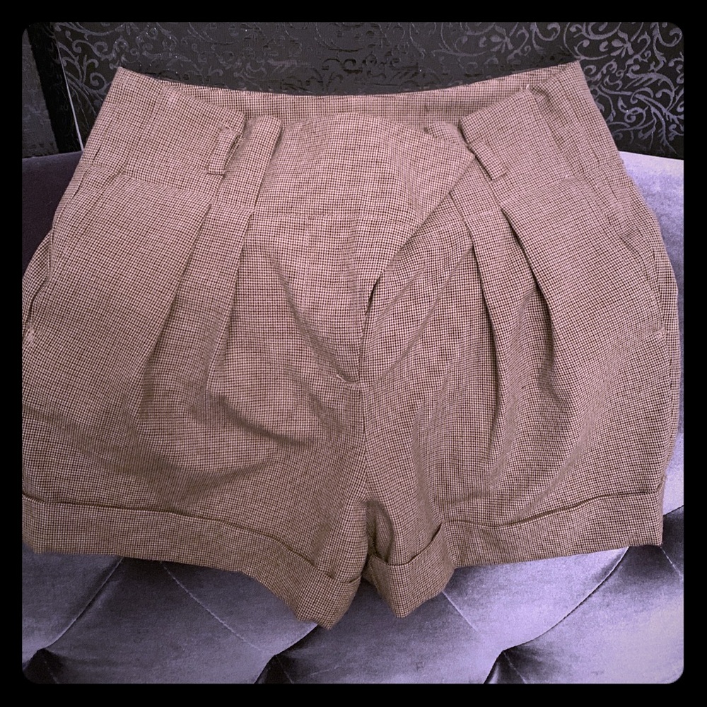 Zara High Waisted plaid shorts